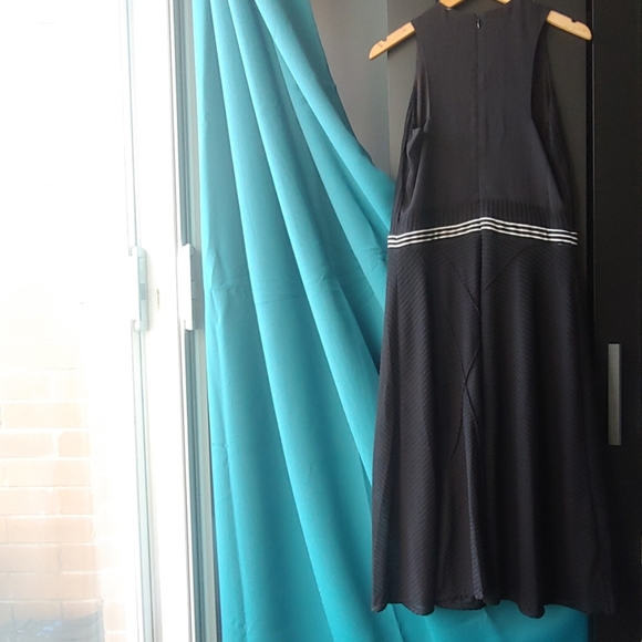 Stella & Jamie Sleeveless Mesh Maxi - Picture 2 of 6